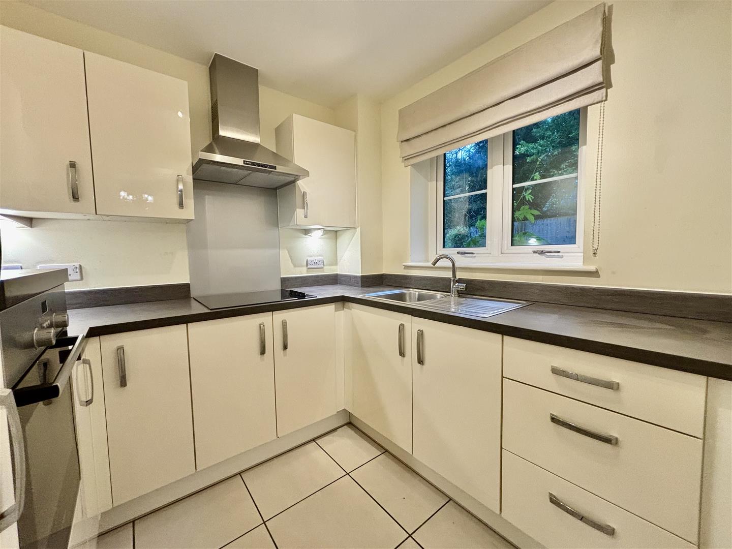 Fern Court, Gower Road, Sketty, Swansea, SA2 9BH